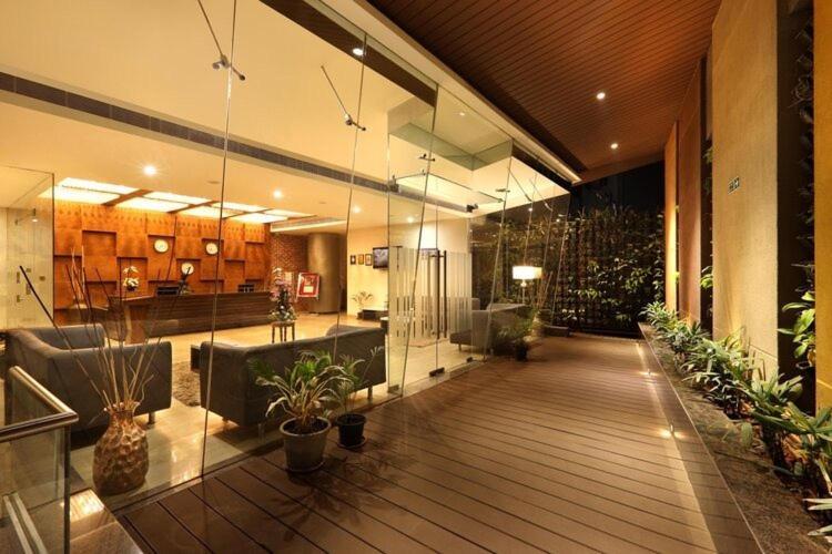 Icon Business Hotel By Bhagini Bangalore Eksteriør bilde
